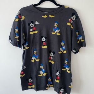 Uniqlo Mickey and Donald Disney T-shirt Medium